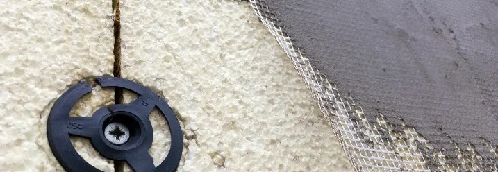 Dämmung mit Dübel und Armierungsgewebe